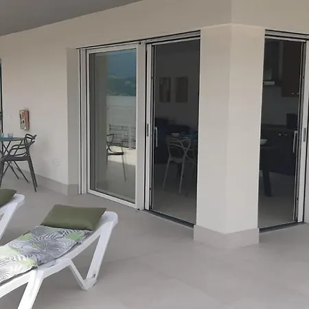 Apartment Loreto Marone